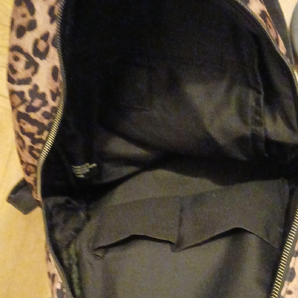 Leopard Print Backpack - Picture 3 of 3